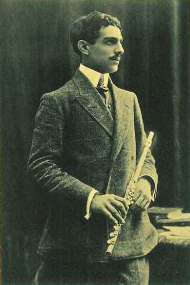 Emilio
                Puyans with flute
